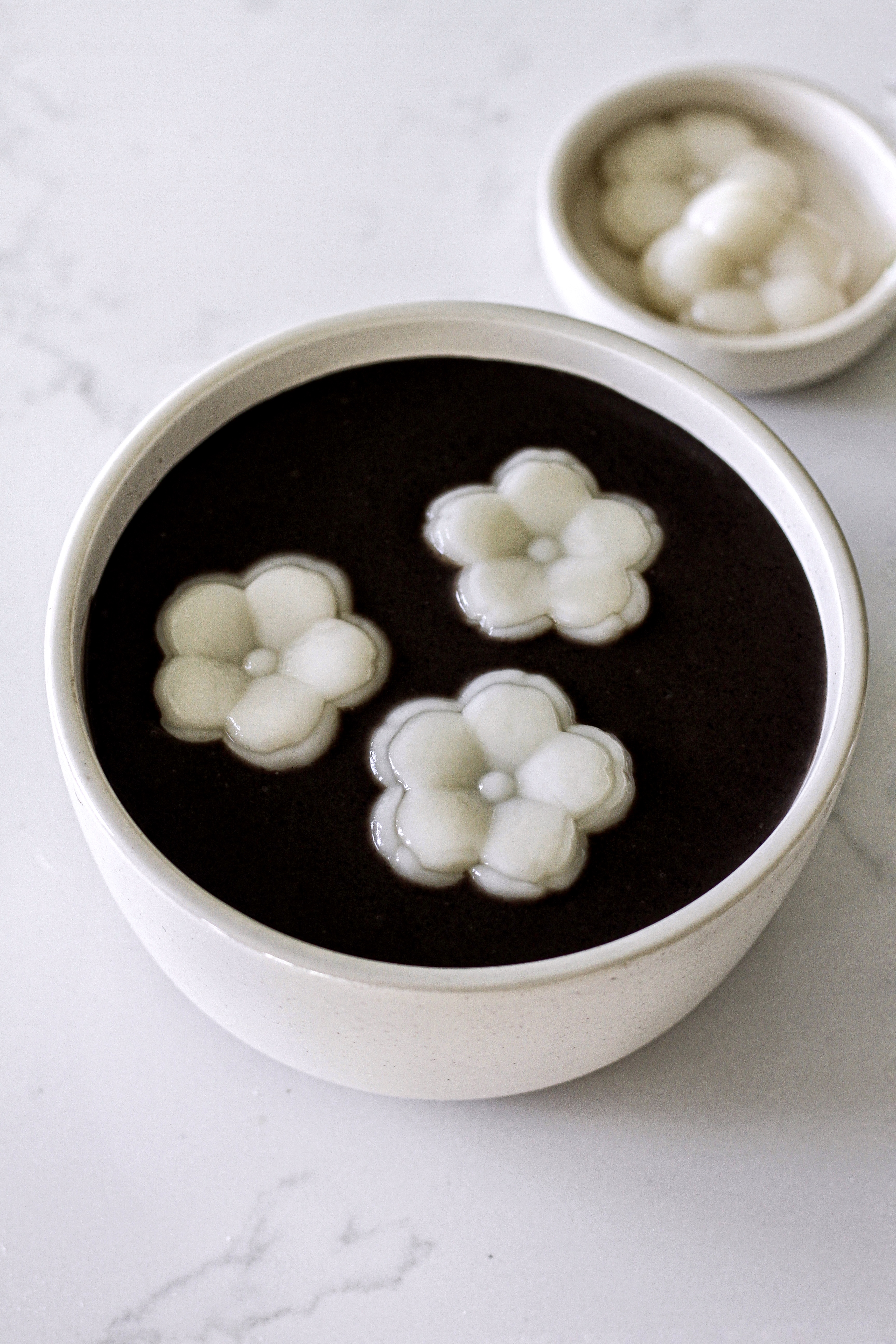 Black Sesame Soup – Ancient Chinese Beauty Secret for Healthy Hair
