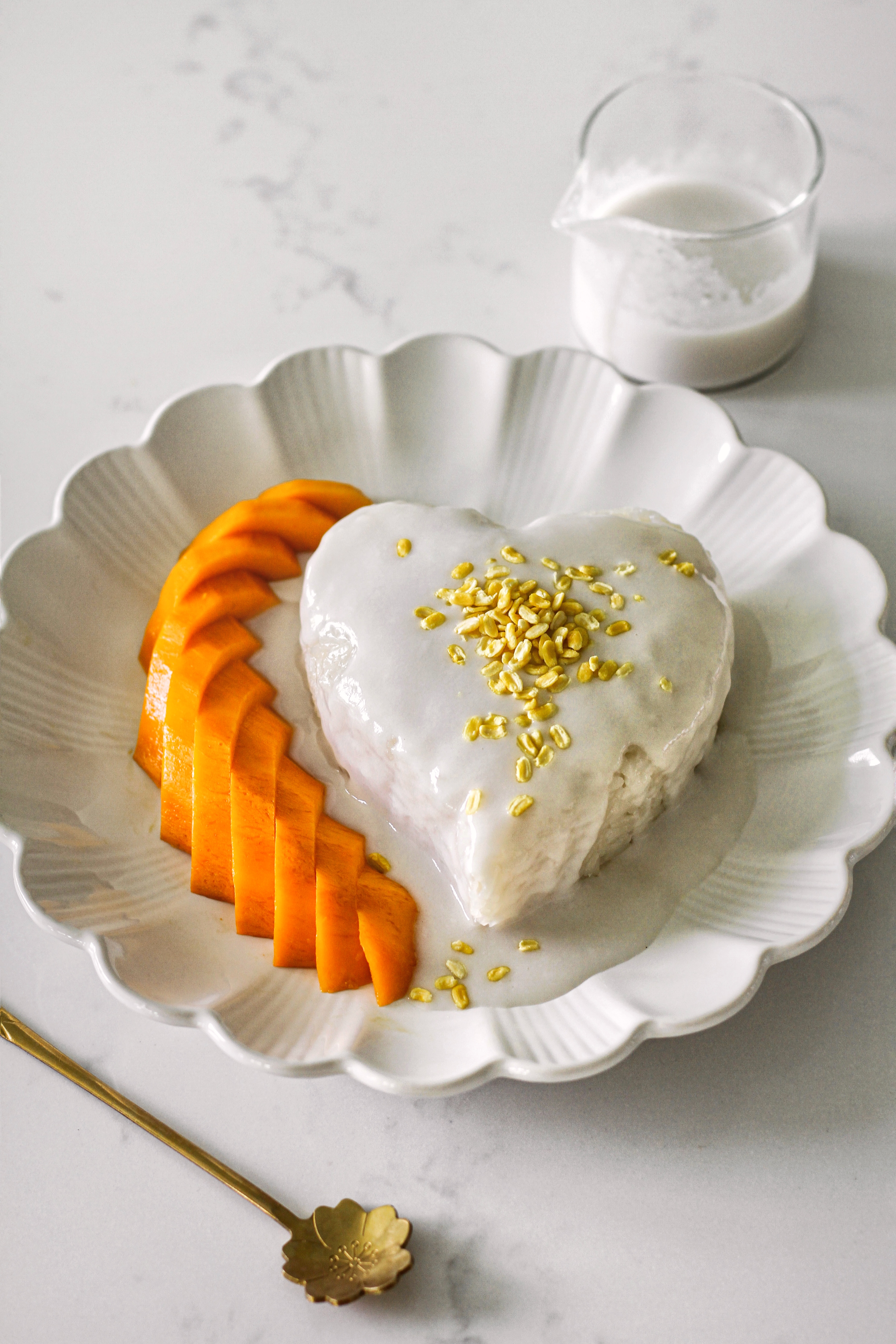 Authentic Mango Sticky Rice with No Added Sugar